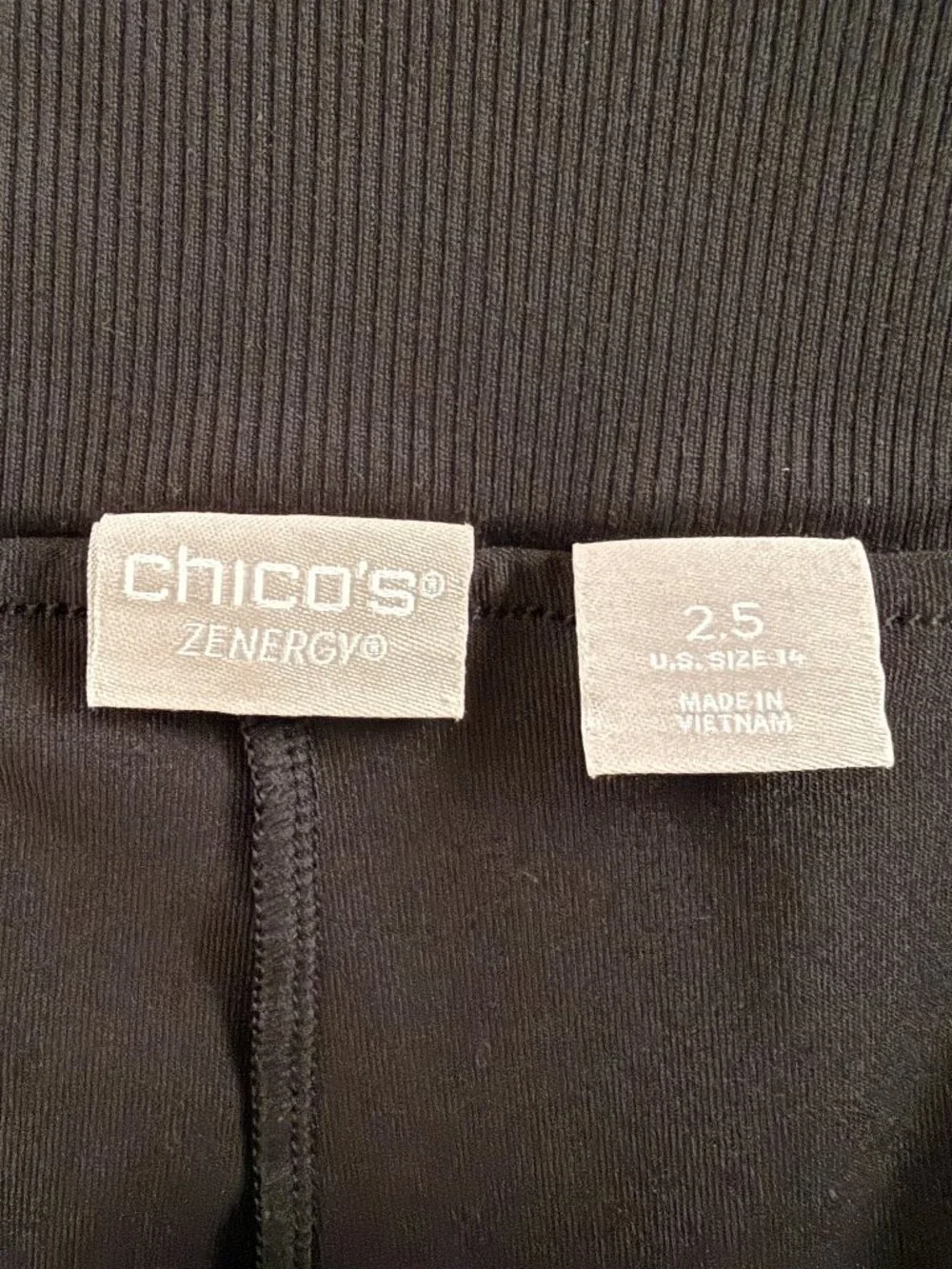 CHICO'S Zenergy Black Skort w/Silver Zippers on Two Pockets Size 2.5 (Large/14)